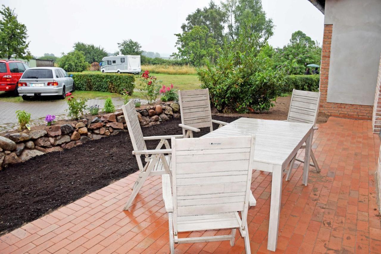 Ferienhaus Zum Boddenstrand Mit Ka Groß Zicker 外观 照片